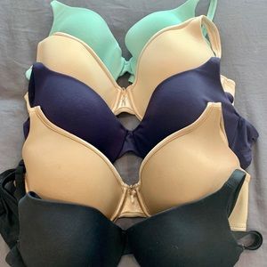 Lot of 5 bras - 34D Mixed brands